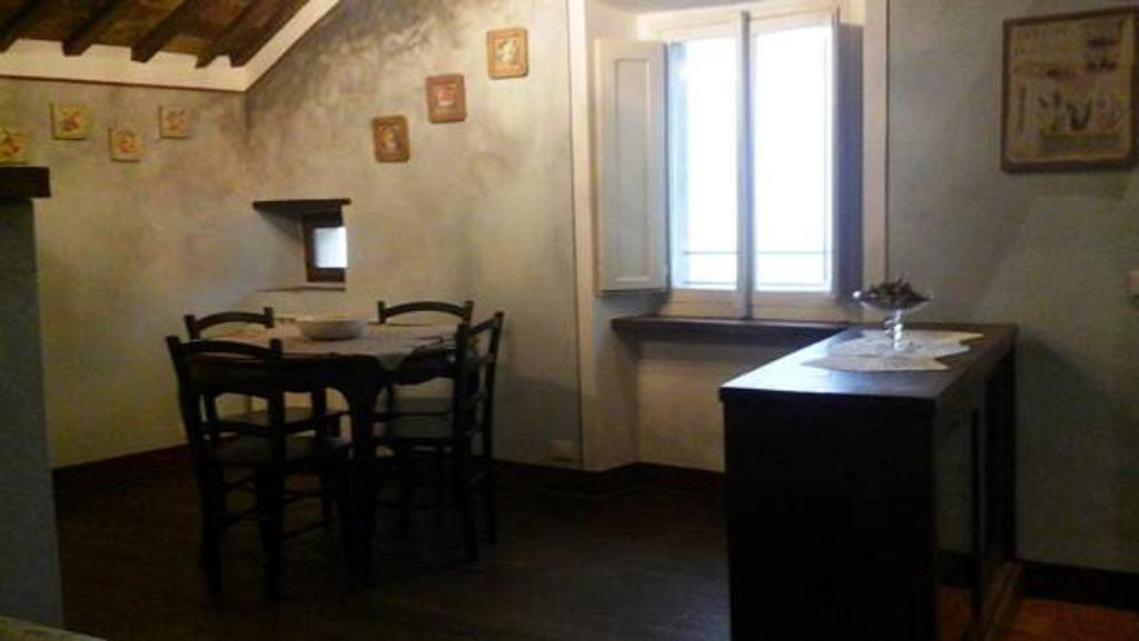 Domus Ghibellinae- Fonte Di San Benedetto Apartment Cortona Bilik gambar